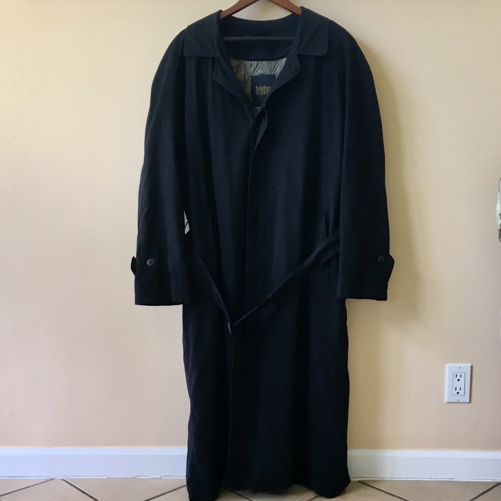 Men’s trench coat, removable wool lining.
